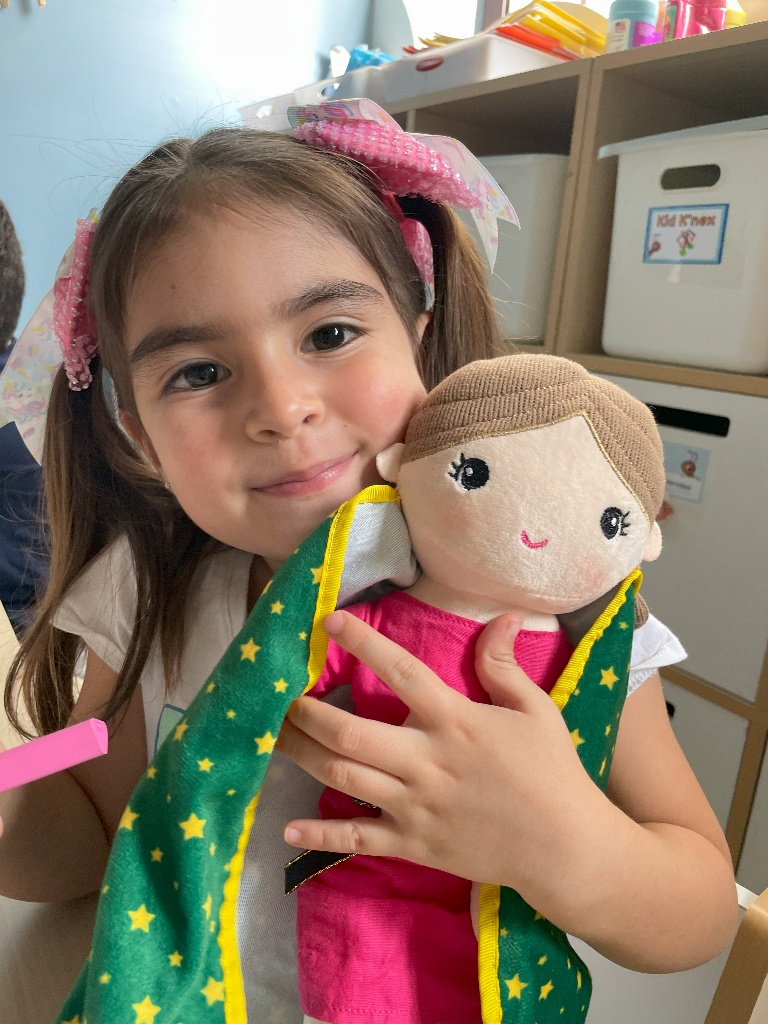 Habla de Dios con tus hijos pequeños para que aprendan del amor que los rodea, consejos de Colegio APDE Connections Cayalá